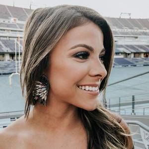 Meet your Posher, Julia